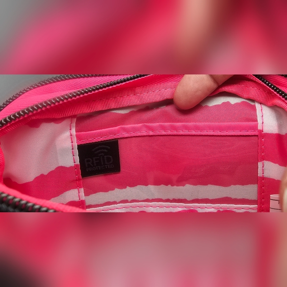Lug Coupe LE Magenta RFID Convertible Crossbody Belt Bag NWT - Picture 9 of 15